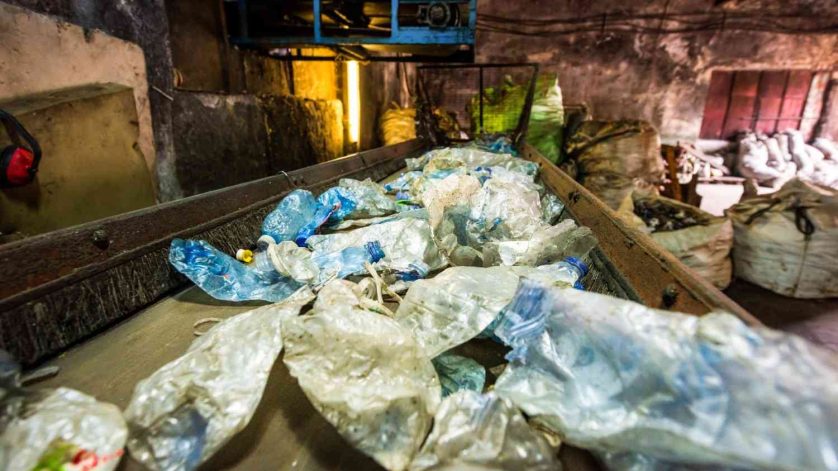conveyor sampah sungai