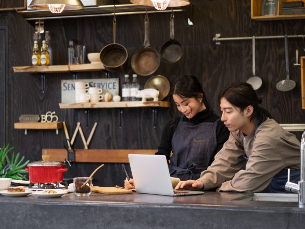 cara mengembangkan bisnis restoran